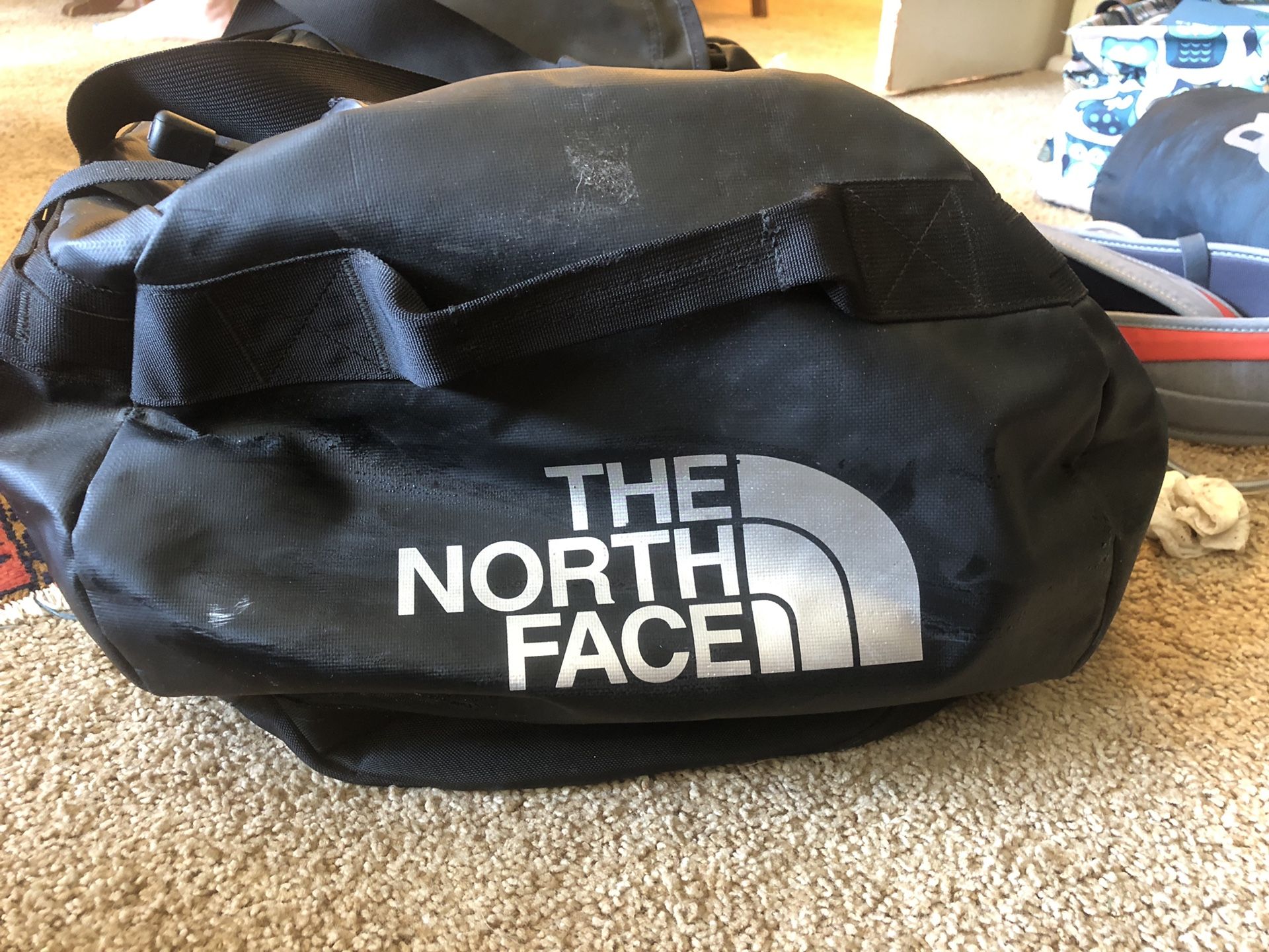 Medium-The North Face duffel bag -71 liter bag