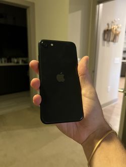 iPhone SE 2020 Black 64gb Straightalk Tracfone