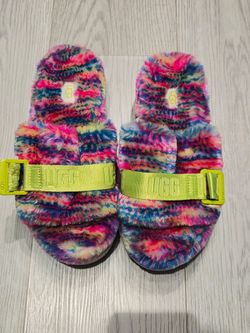 UGG Fluffita Pixelate Size 7