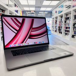 MacBook Pro i7 2019