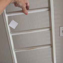 Brand New Small Ladder For Countertop Great For Hanging A Hand Towel And Greenery On