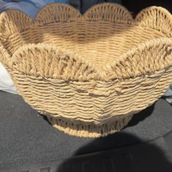 Brand New Gorgeous Wicker Bowl That Could Be Used For Fruit Or Anything Really It’s Supposed To look Like The One From Pottery Barn
