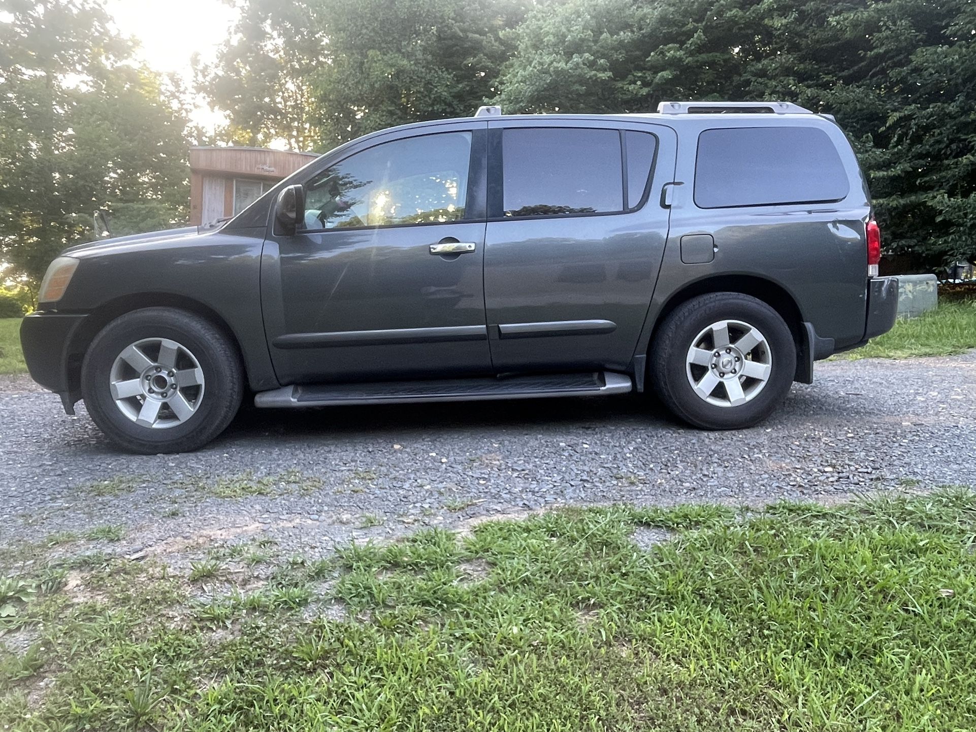 2004 Nissan Armada