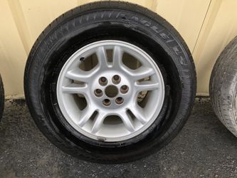 2004 Dodge Dakota 16” Wheel with Tire