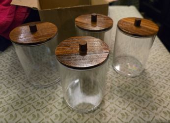 4 pk acrylic apothogy jars with wooden lid