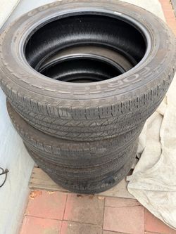 Tires use 245/50/20  Goodyear