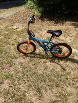 Boys hot wheels bike