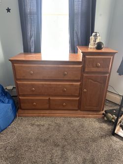Bear’s kids furniture changing table