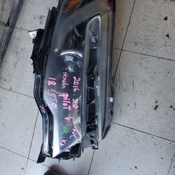 2018 Honda Pilot Right Headlight 