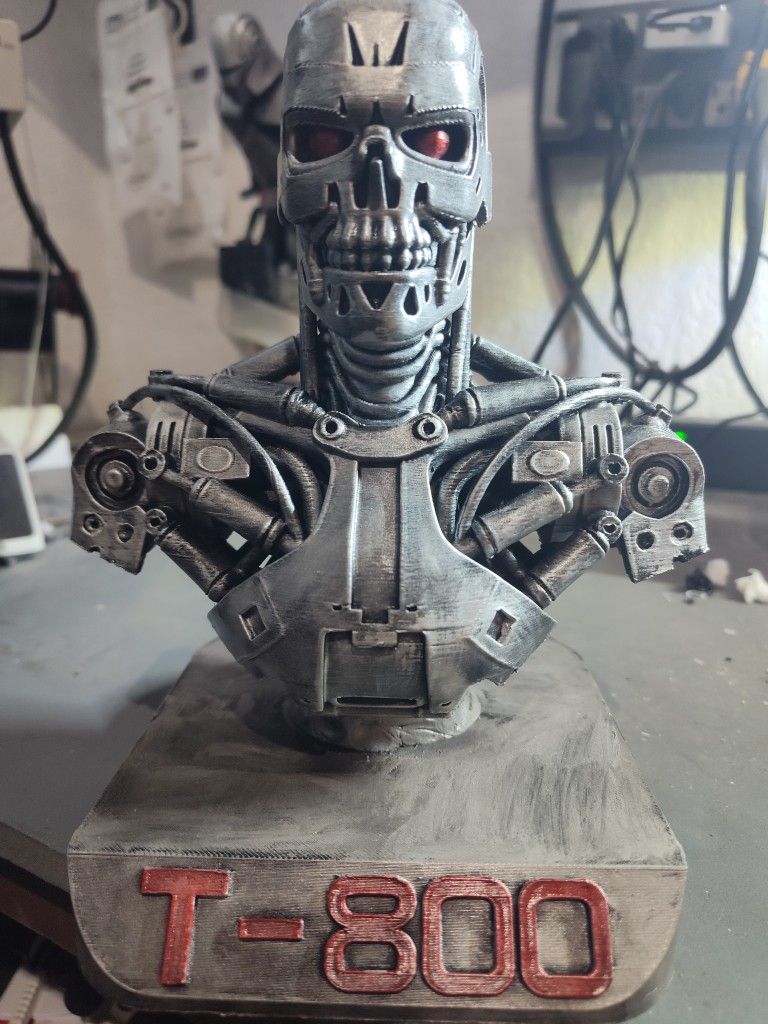 Bust Statue Of T-800 Terminator Endoskeleton