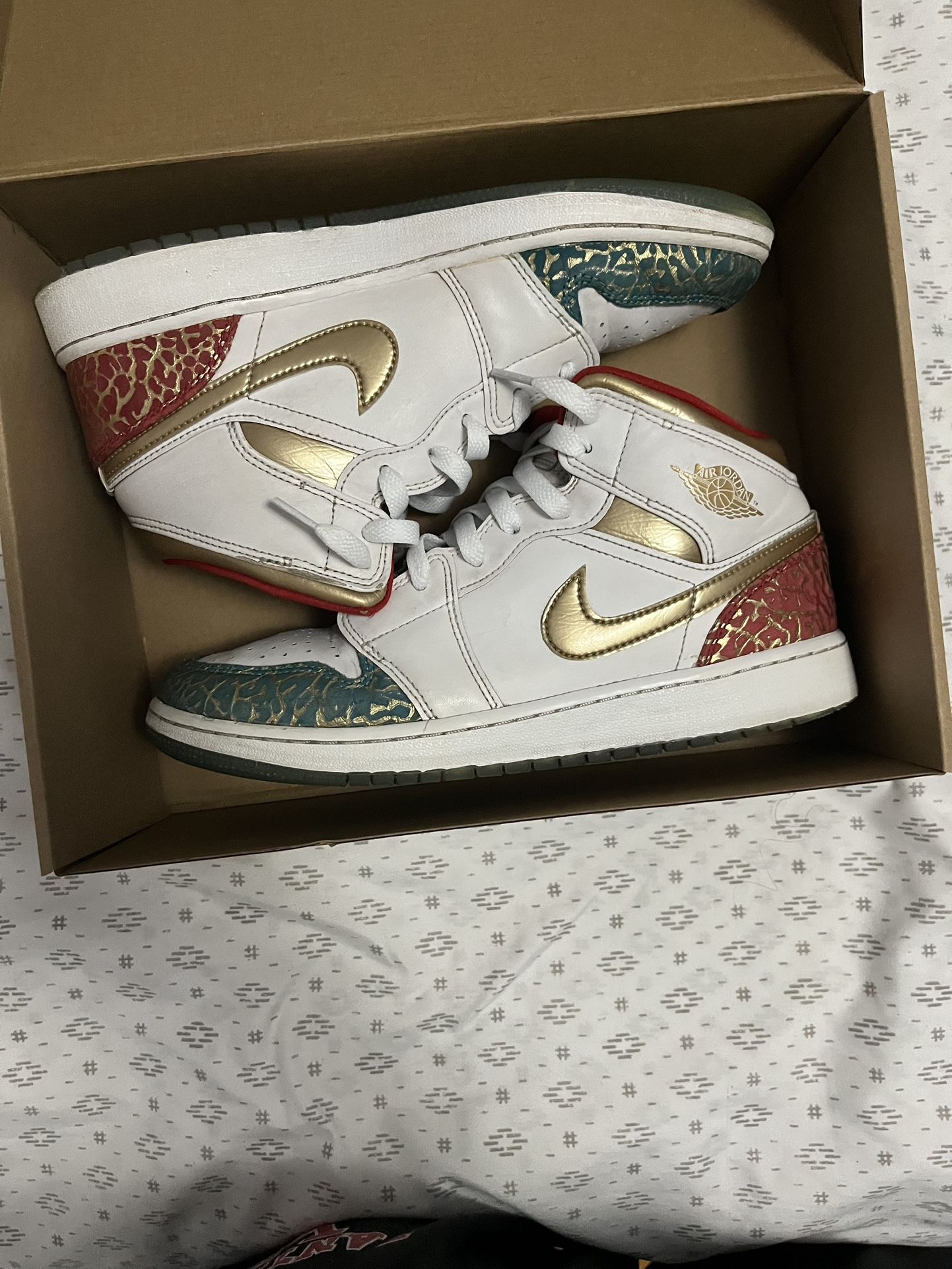 Jordan 1 Mid