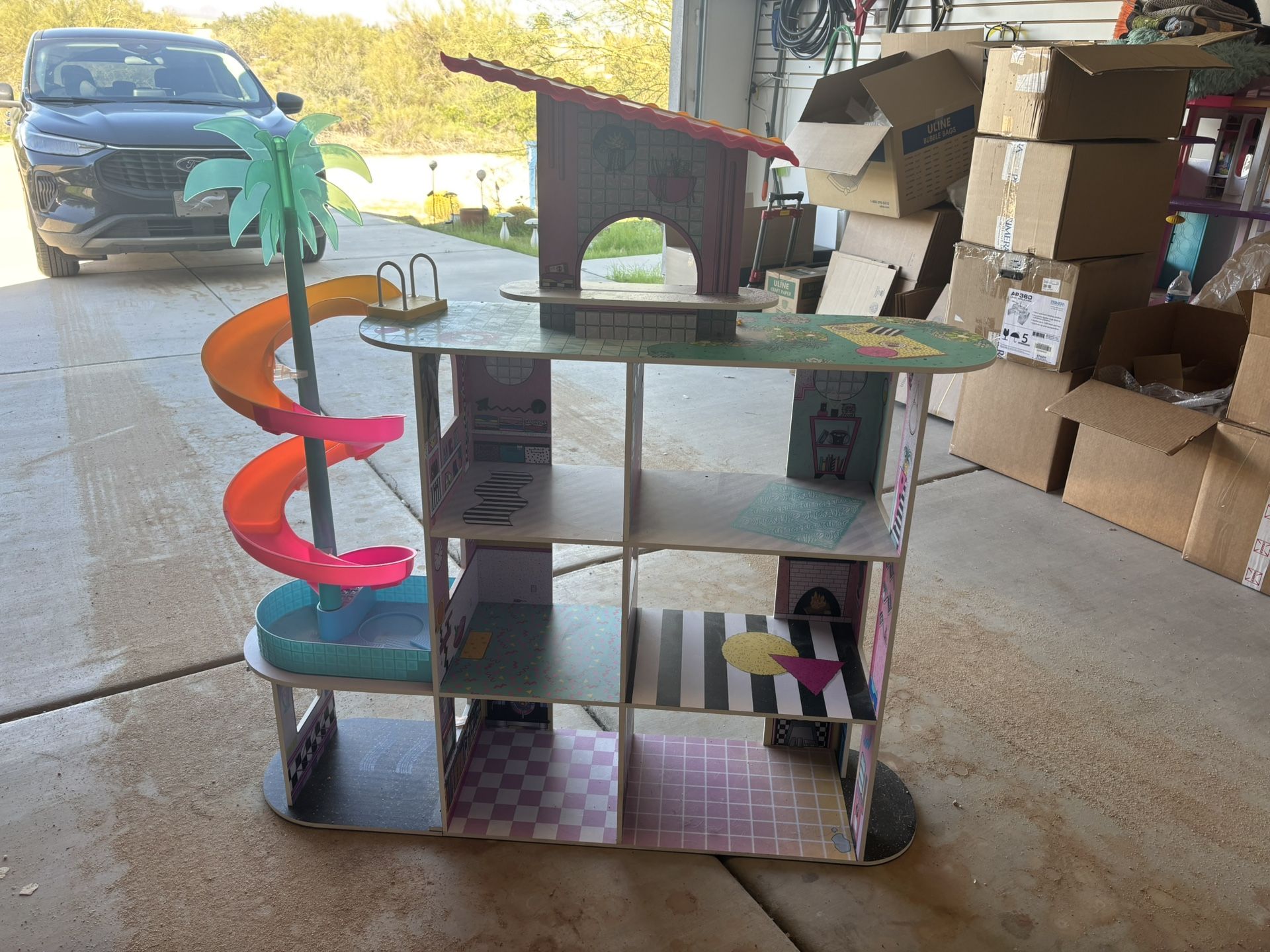 LOL Surprise Dollhouse OMG House Of Surprises