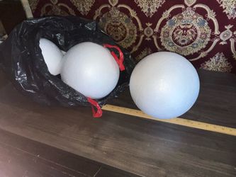 3 1/2 Large Styrofoam Balls