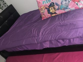 Twin Size Trindle Bed