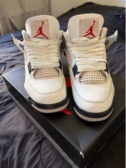 Jordan 4s