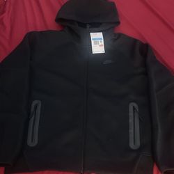 Nike tech brand new with tags black