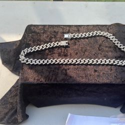 Silver Cuban link chain