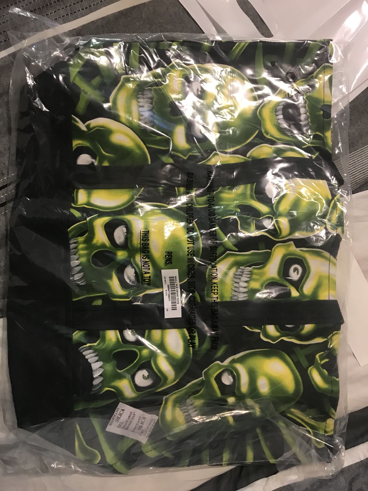 SUPREME TOTE BAG 💼