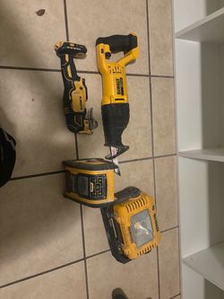 Dewalt tools, saw saw, multi tool, radio, speaker Dewalt