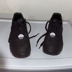 Safety Shoes, Sketchers