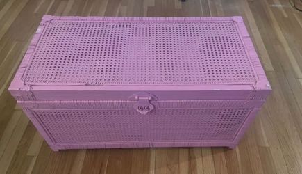 Vintage Boho Pink Wicker Storage Trunk Blanket Chest