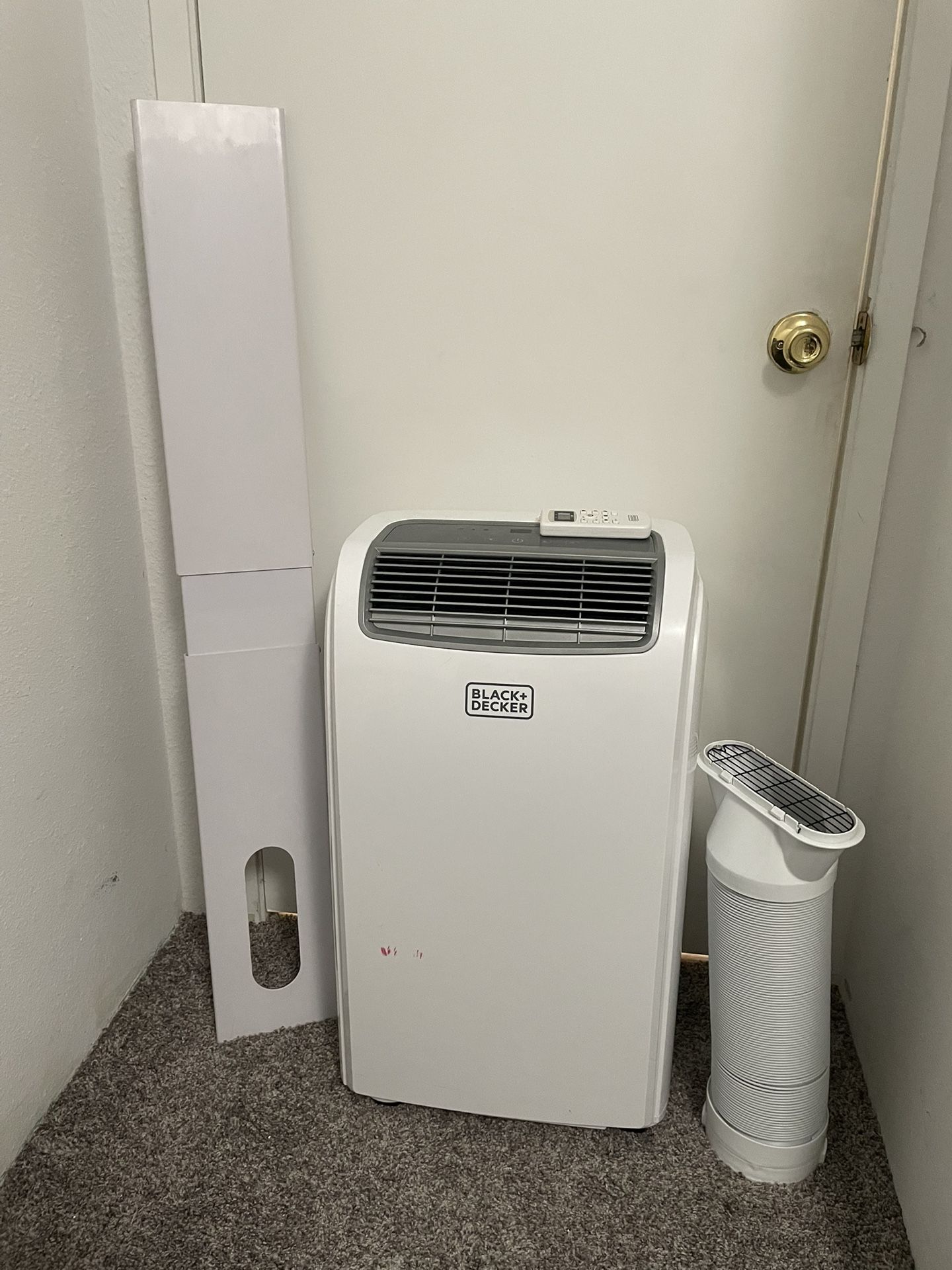 Black and Decker 10000 BTU AC Unit