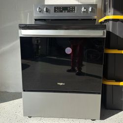 Whirlpool 5.3 Cu. Ft. Electric 5-in-1 Air Fry Oven (WFE550S0LZ)