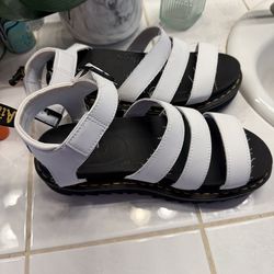Dr martens size 9/10