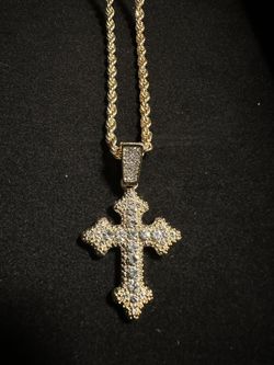 Cross Chain And Pendant 