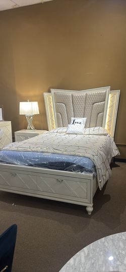 Queen Bedroom Set 
