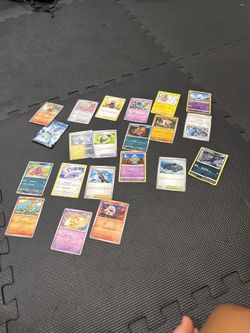 Pokémon Card Lot – 20 Mixed Cards (Holos, Trainers, Commons