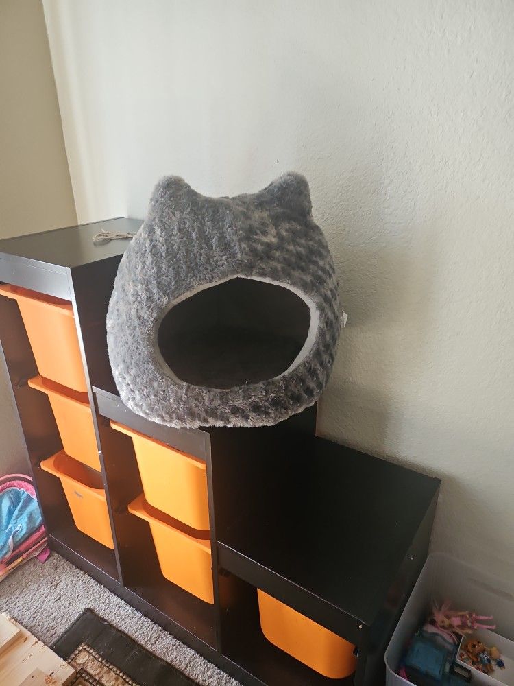 Cat Bed Upto 18 Lbs Cat Head Shape