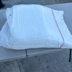 White Lash Tech Cushion 