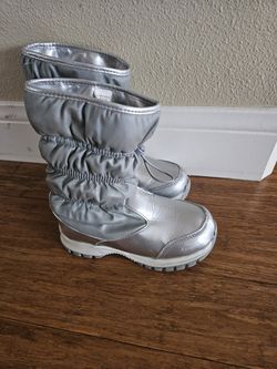Snow Boots 