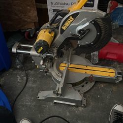 Dewalt Double Bevel Sliding Mitre Saw 