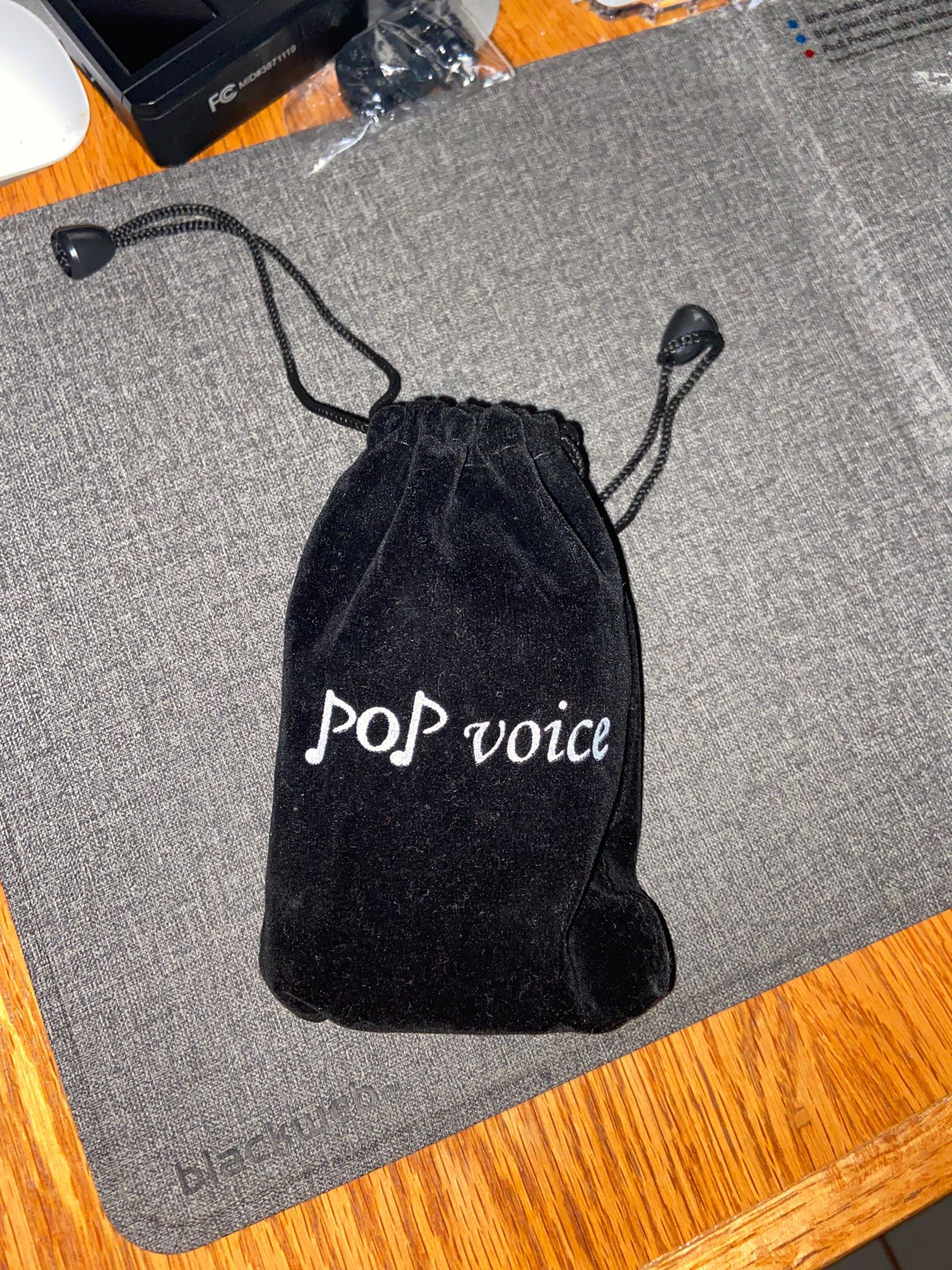 Pop voice microphone