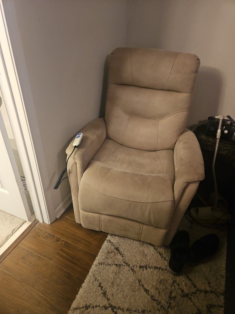 Electric Recliner Chair. 