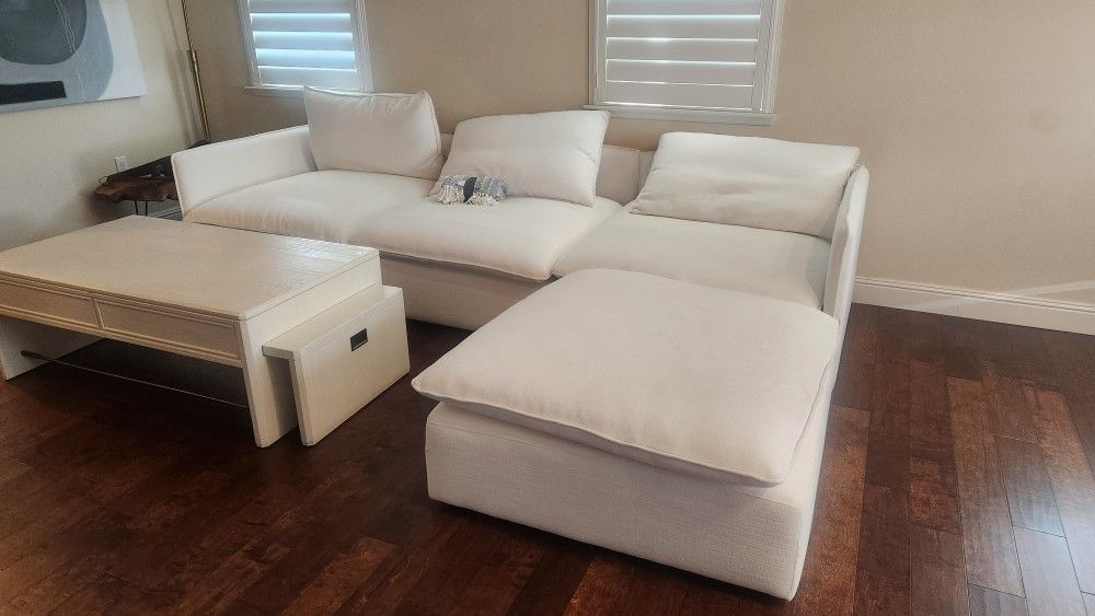 Lumin Snow Couch