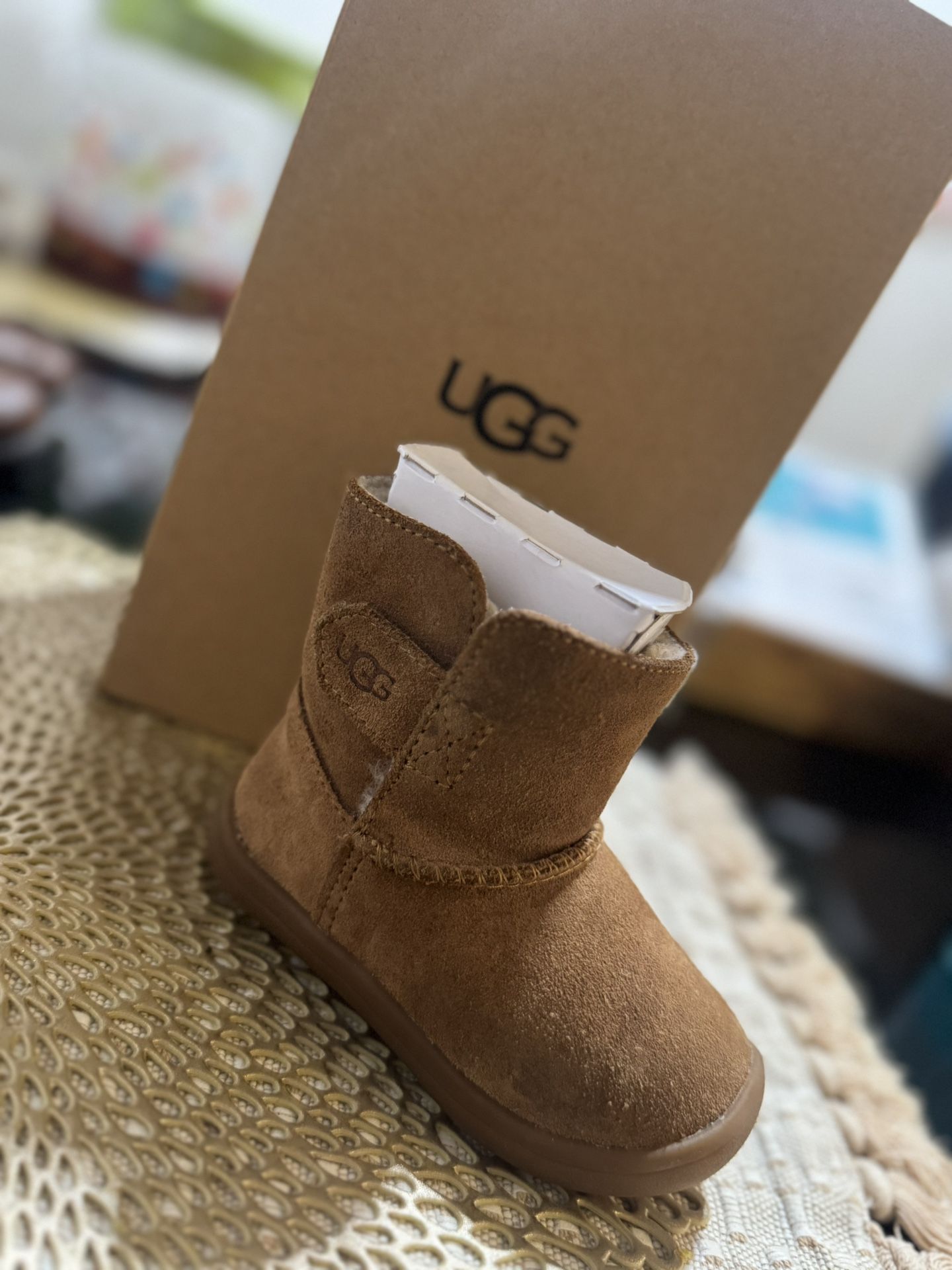 UGG Size USA 5 Unisex