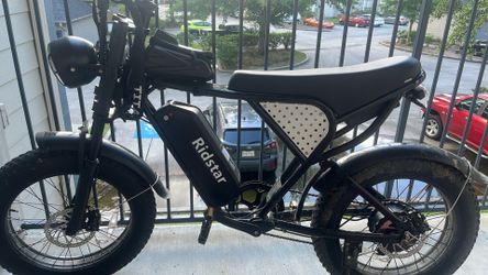 Ebike Ridstar for sale will include bike chain