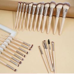 25 Piece Professional Brush Set”Free Brush Holder”