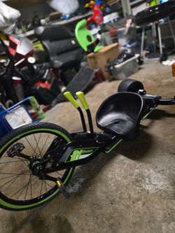 Huffy Green Machine RT 20-Inch 3-Wheel Tricycle in Green and Black