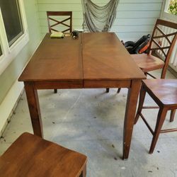 Dining Room Table 