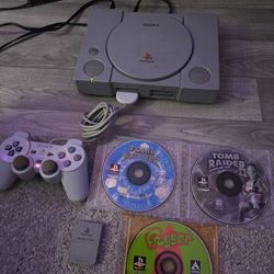 Playstation 1 Console Original Playstation Console Bundle in Great Condition 🌟 Fully Tested and Working
Bundle includes FulBundle - READY TO PLAY🌟🎮