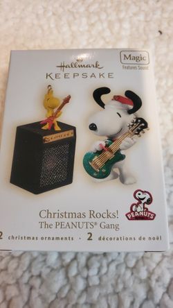 SNOOPY CHRISTMAS ROCKS HALLMARK 2009