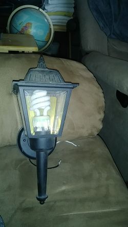Outdoor light fixture w/bulb
