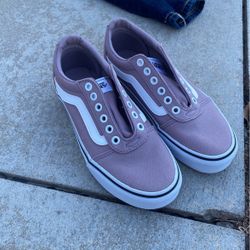 Brand New Vans Women’s 5.5
