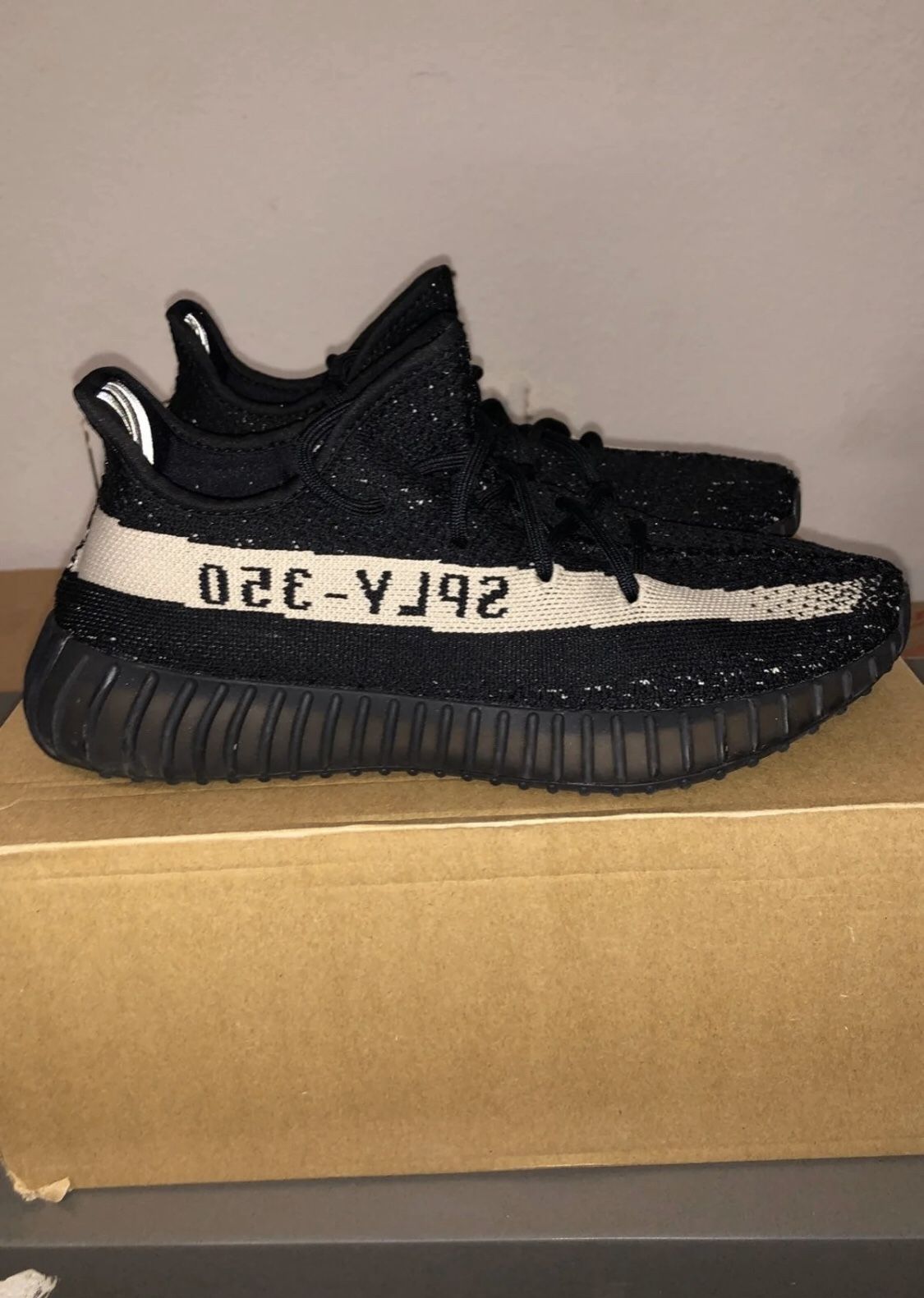 Adidas Yeezy Boost 350 v2 Oreo