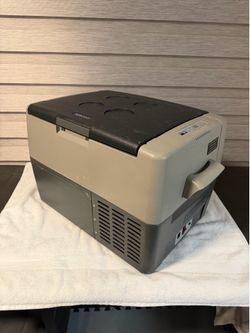 Norcold NRF-30 portable 12/24VDC Fridge/freezer