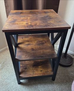 FARMHOUSE SIDE TABLE